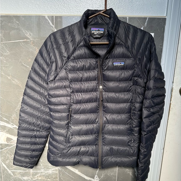 Patagonia down sweater jacket - Picture 2 of 5